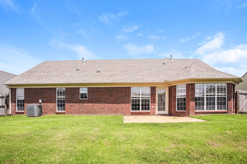 1,970/Mo, 6379 Sandbourne E Olive Branch, MS 38654 Rear View
