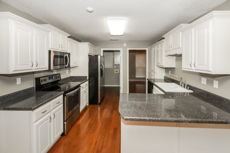 2,520/Mo, 9410 Grove Rd Cordova, TN 38016 Kitchen View