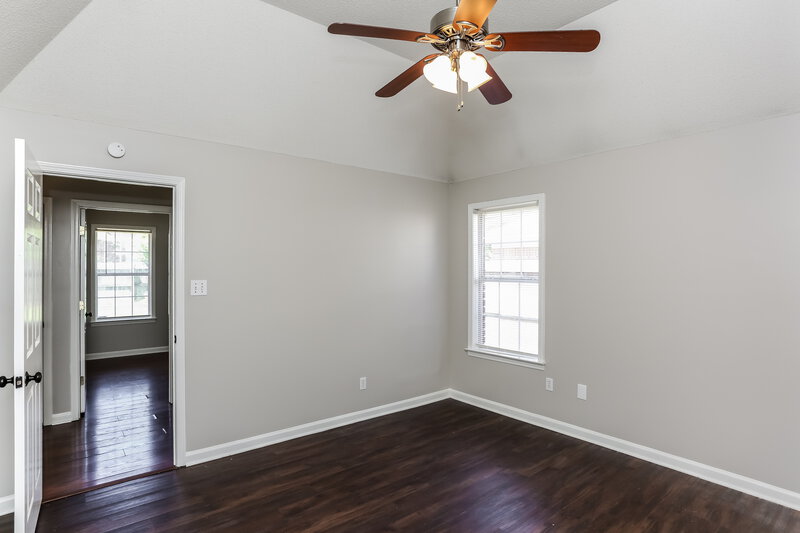 1,710/Mo, 475 N Ericson Rd Cordova, TN 38018 Main Bedroom View