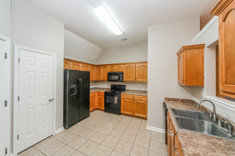 1,870/Mo, 8863 Shellflower Dr Southaven, MS 38671 Kitchen View