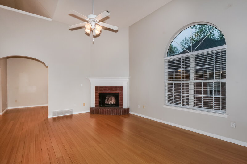 2,435/Mo, 4663 Shadow Field Ln Arlington, TN 38002 Living Room View