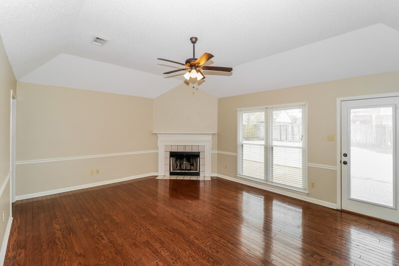 1,910/Mo, 430 Cherry Hollow Cv Cordova, TN 38018 Living Room View