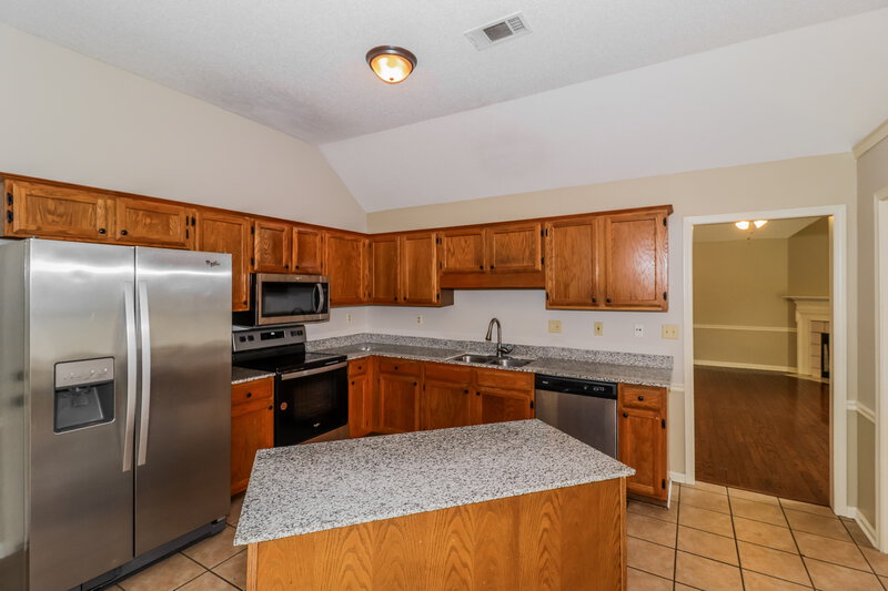 1,910/Mo, 430 Cherry Hollow Cv Cordova, TN 38018 Kitchen View 2