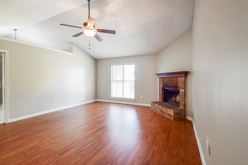 1,745/Mo, 10378 Yates Dr Olive Branch, MS 38654 Living Room View