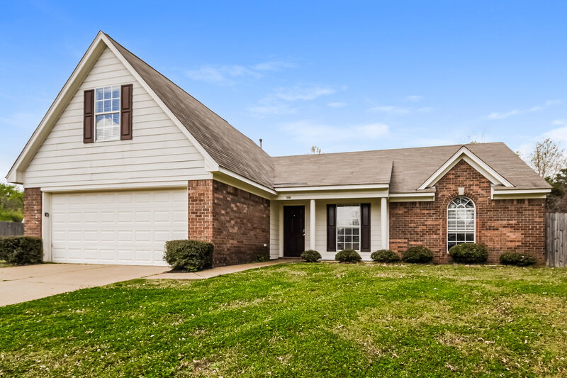 2,040/Mo, 8161 Loden Cv Southaven, MS 38671 Front View