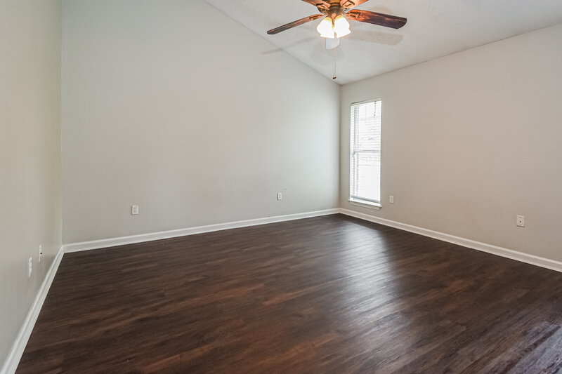 2,040/Mo, 8161 Loden Cv Southaven, MS 38671 Main Bedroom View