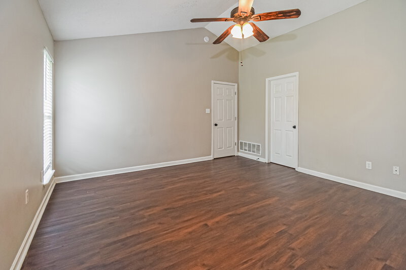 2,040/Mo, 8161 Loden Cv Southaven, MS 38671 Main Bedroom View 2
