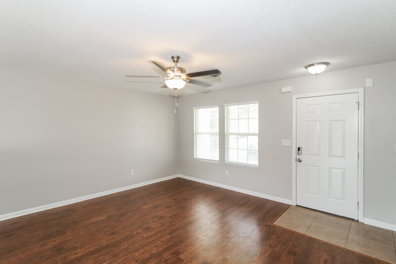 1,835/Mo, 10075 Chariden Dr Cordova, TN 38016 Living Room View