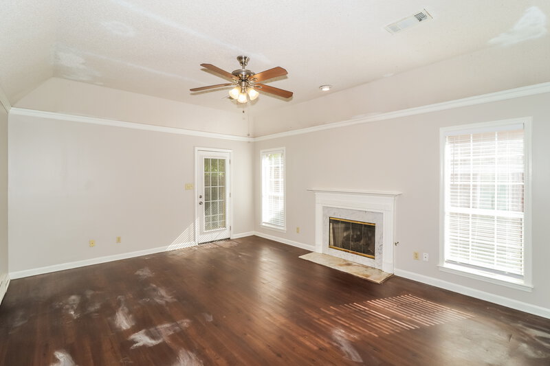 1,700/Mo, 2214 Lake Hill Ct Cordova, TN 38016 Living Room View