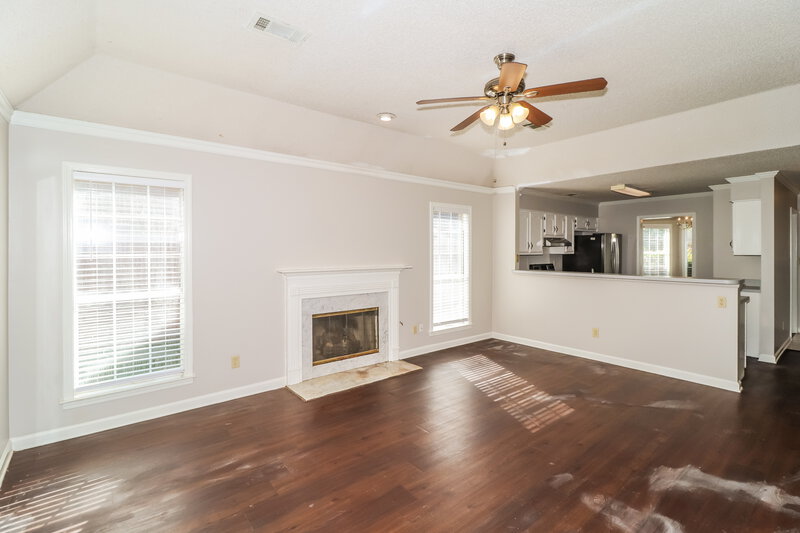 1,700/Mo, 2214 Lake Hill Ct Cordova, TN 38016 Living Room View 2