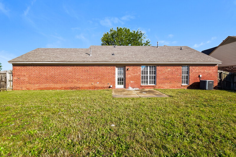1,745/Mo, 7896 Nature Walk Dr Southaven, MS 38671 Rear View