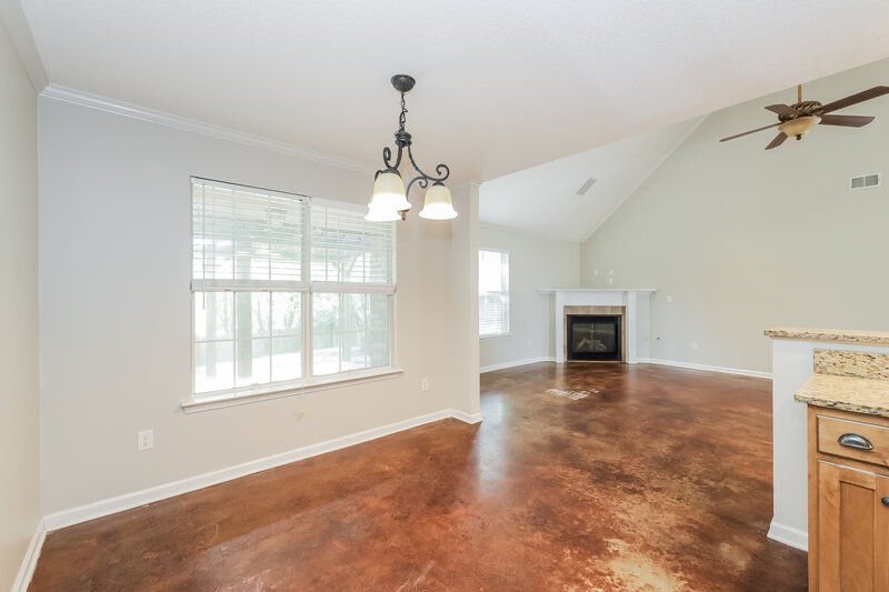 2,425/Mo, 2747 Mariah Ln Southaven, MS 38672 Living Room View 3
