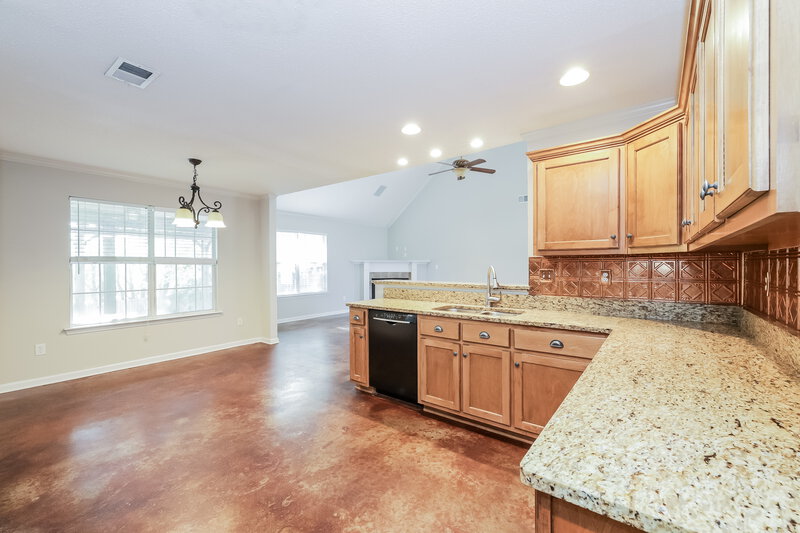 2,425/Mo, 2747 Mariah Ln Southaven, MS 38672 Kitchen View 2