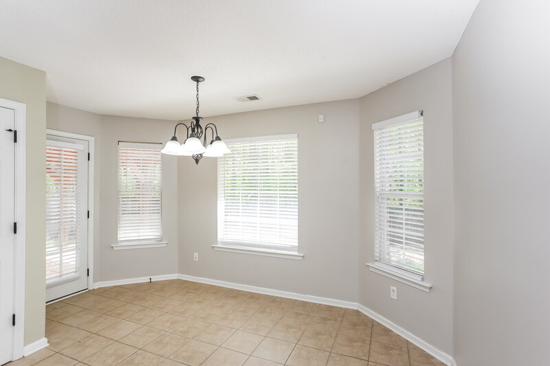 2,425/Mo, 3209 Amanda Belle Southaven, MS 38672 Dining Room View