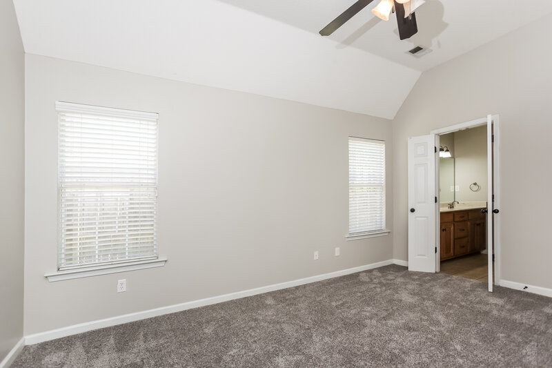 2,425/Mo, 3209 Amanda Belle Southaven, MS 38672 Main Bedroom View 2