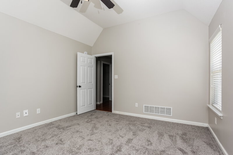 2,425/Mo, 3209 Amanda Belle Southaven, MS 38672 Main Bedroom View 3
