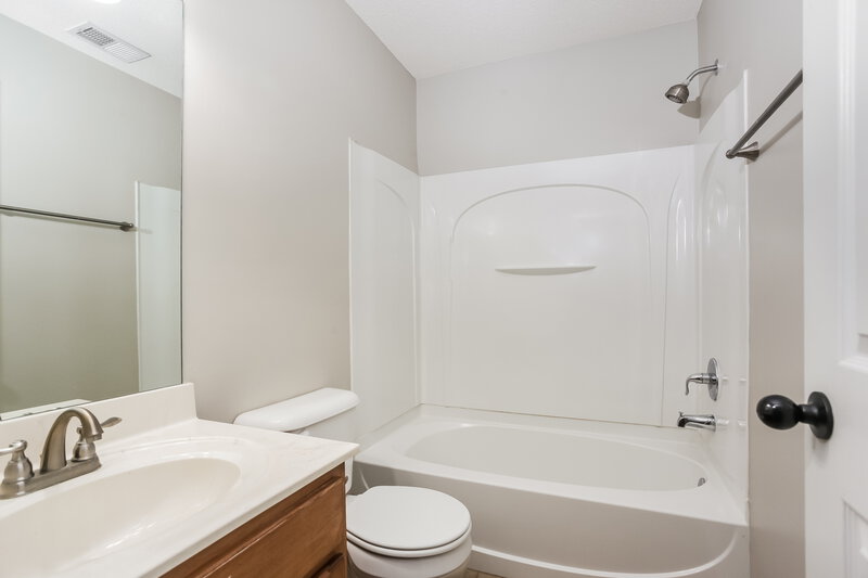2,425/Mo, 3209 Amanda Belle Southaven, MS 38672 Bathroom View