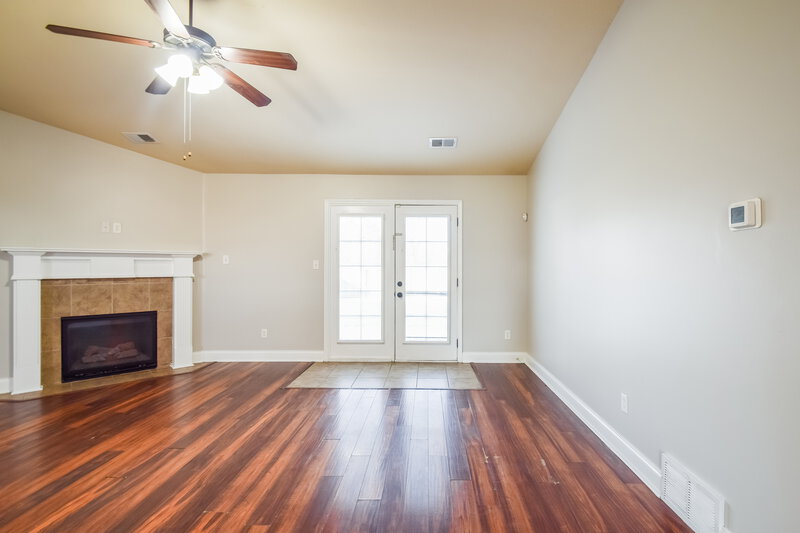 2,165/Mo, 2851 S Hartland Dr Southaven, MS 38672 Living Room View