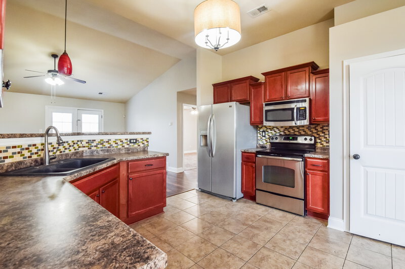 2,165/Mo, 2851 S Hartland Dr Southaven, MS 38672 Kitchen View