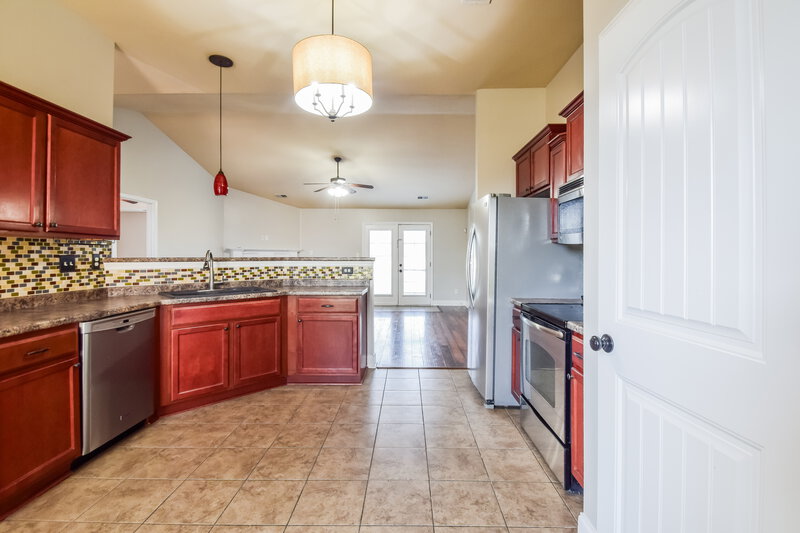2,165/Mo, 2851 S Hartland Dr Southaven, MS 38672 Kitchen View 2