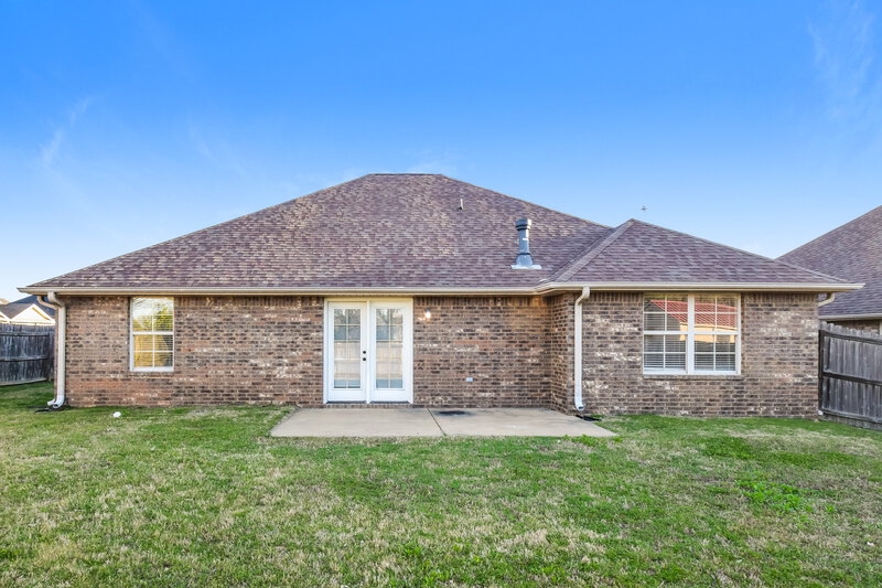 2,165/Mo, 2851 S Hartland Dr Southaven, MS 38672 Rear View