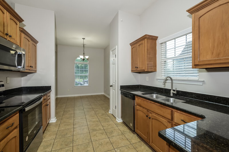 1,980/Mo, 9007 Billy Pat Dr Olive Branch, MS 38654 Kitchen View 2