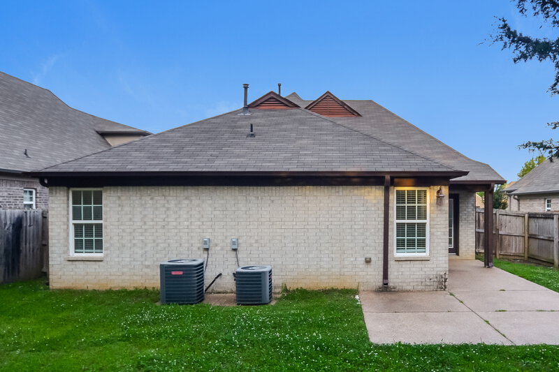 1,980/Mo, 9007 Billy Pat Dr Olive Branch, MS 38654 Rear View
