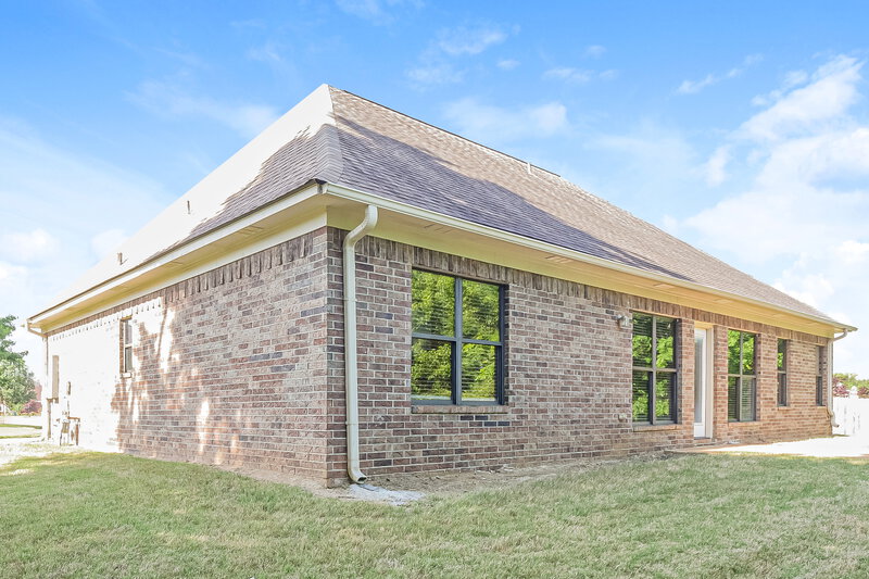 2,010/Mo, 60 Willow Crest Cv Somerville, TN 38068 Rear View