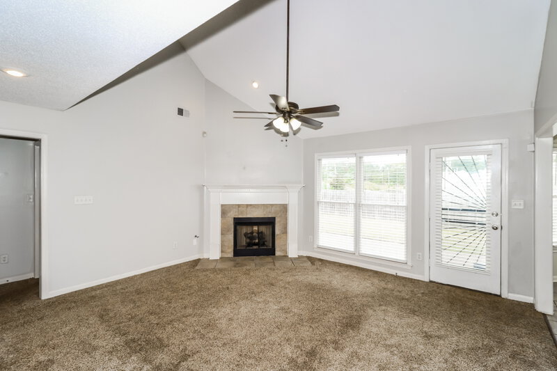 2,490/Mo, 9118 Afton Grove Rd Cordova, TN 38018 Living Room View