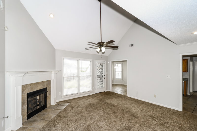 2,490/Mo, 9118 Afton Grove Rd Cordova, TN 38018 Living Room View 2