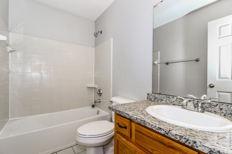 2,490/Mo, 9118 Afton Grove Rd Cordova, TN 38018 Bathroom View