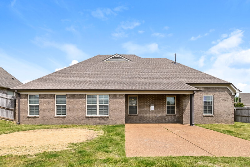 2,380/Mo, 2581 Woodcutter Dr Southaven, MS 38672 Rear View