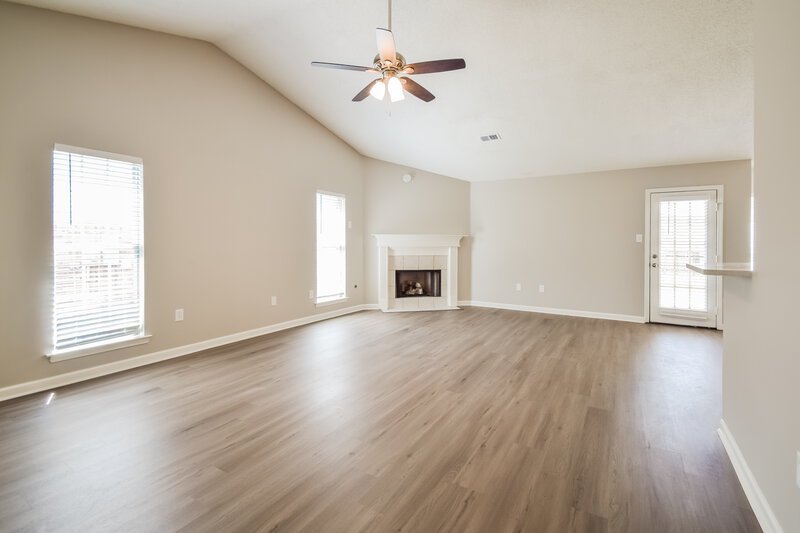1,725/Mo, 4429 Andover Ln Horn Lake, MS 38637 Living Room View