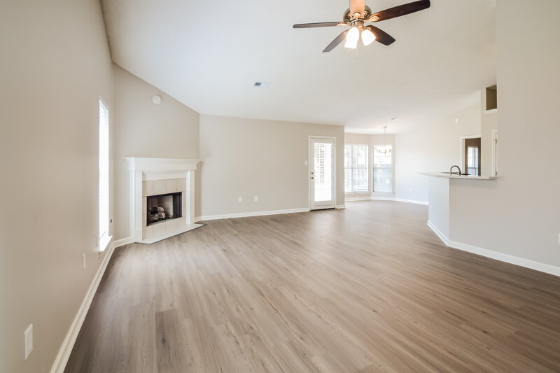 1,725/Mo, 4429 Andover Ln Horn Lake, MS 38637 Living Room View 2