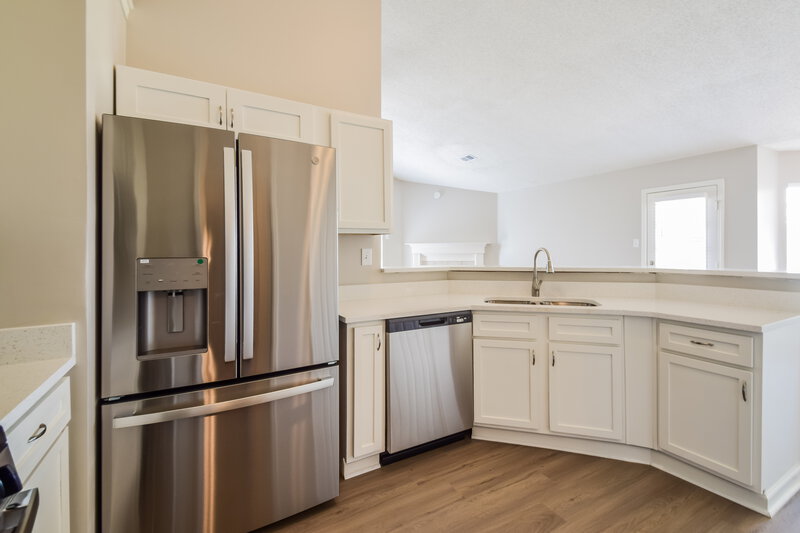 1,725/Mo, 4429 Andover Ln Horn Lake, MS 38637 Kitchen View 2