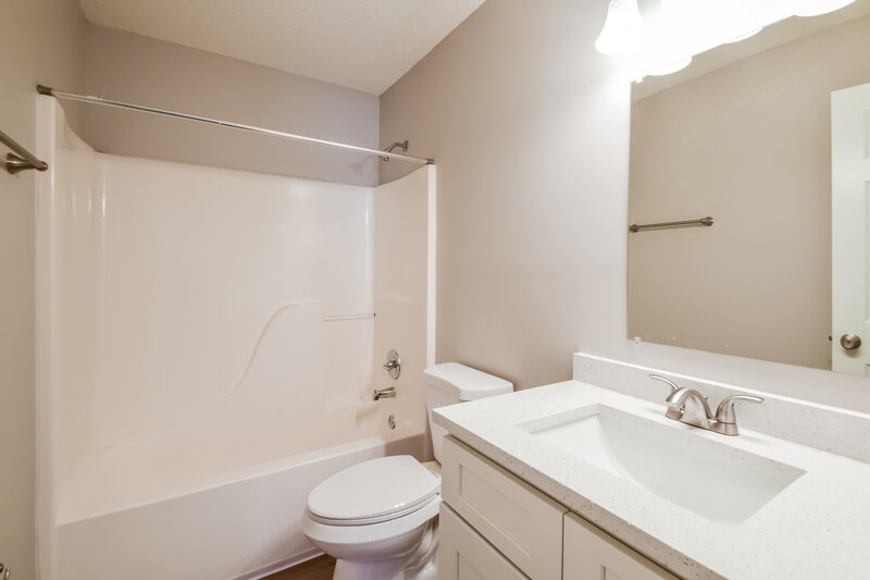1,725/Mo, 4429 Andover Ln Horn Lake, MS 38637 Bathroom View