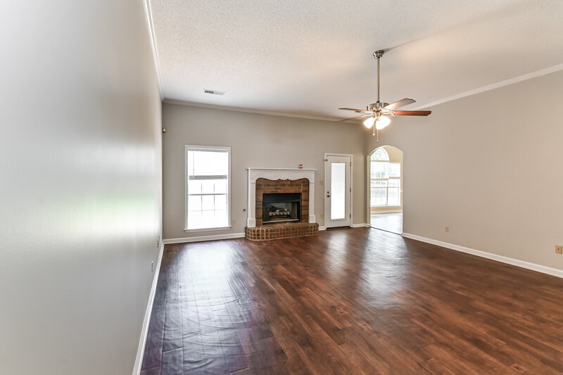 3,500/Mo, 6735 Hare Run Ln Arlington, TN 38002 Living Room View 2