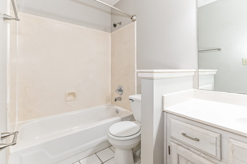 3,500/Mo, 6735 Hare Run Ln Arlington, TN 38002 Bathroom View