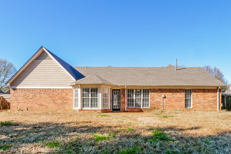 0/Mo, 11625 Belle Manor Dr Arlington, TN 38002 Rear View