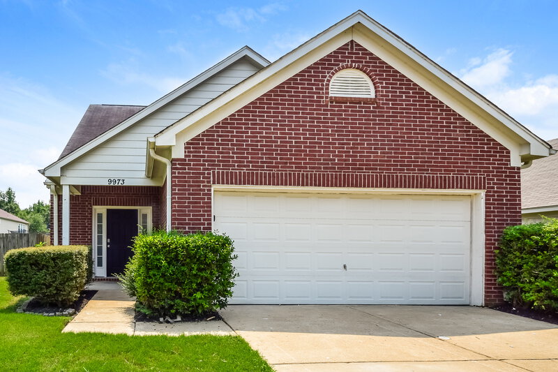 0/Mo, 9973 Fox Run Dr Olive Branch, MS 38654 External View