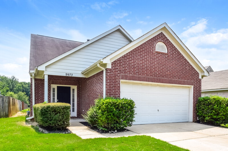 0/Mo, 9973 Fox Run Dr Olive Branch, MS 38654 Front View