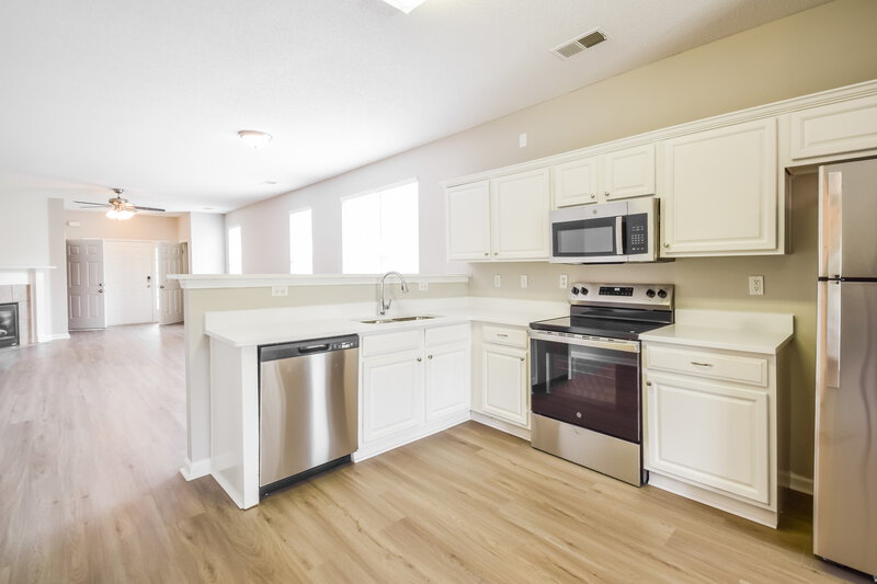 0/Mo, 9973 Fox Run Dr Olive Branch, MS 38654 Kitchen View 2