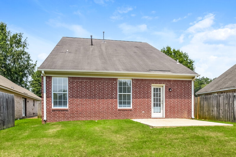 0/Mo, 9973 Fox Run Dr Olive Branch, MS 38654 Rear View