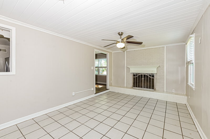 1,505/Mo, 1172 Oak Ridge Dr Memphis, TN 38111 Dining Room View 2