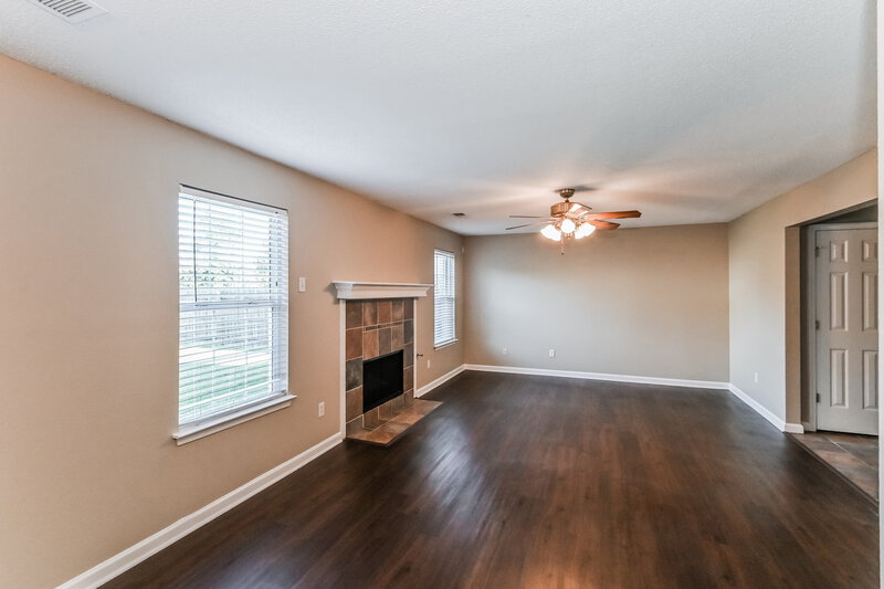 1,680/Mo, 7299 Red Maple Dr Olive Branch, MS 38654 Living Room View