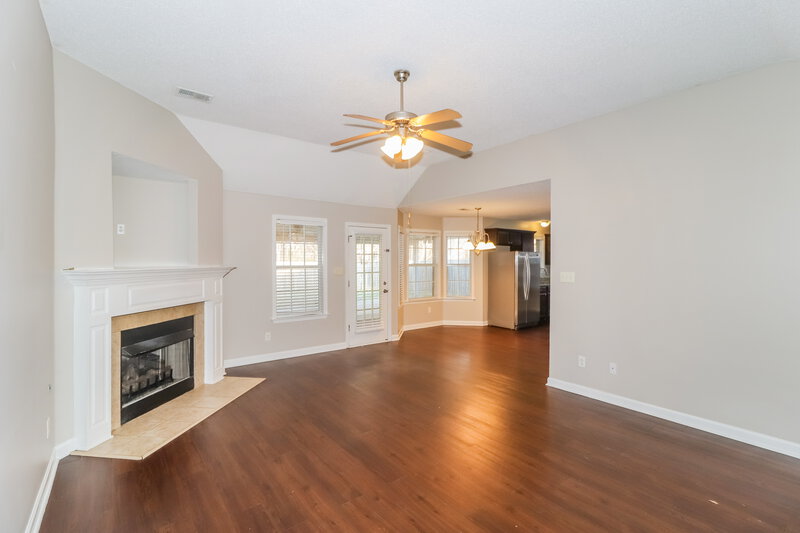 1,760/Mo, 10790 Wellington Dr Olive Branch, MS 38654 Living Room View 2