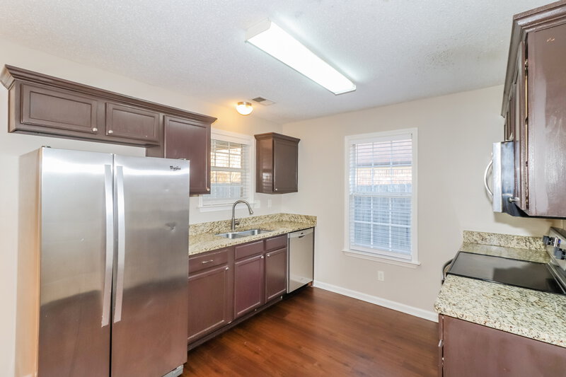 1,760/Mo, 10790 Wellington Dr Olive Branch, MS 38654 Kitchen View