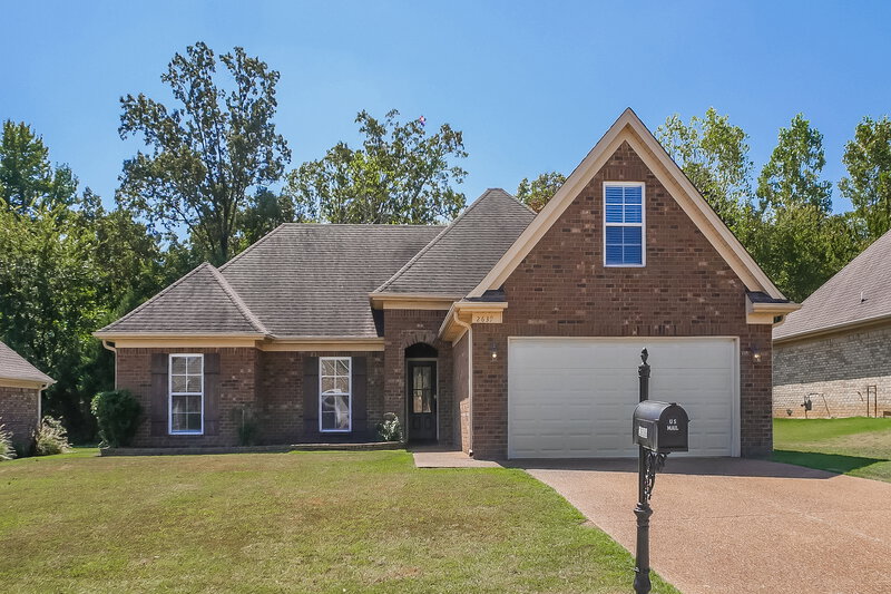2,205/Mo, 2639 Cherry Tree Dr Southaven, MS 38672 External View