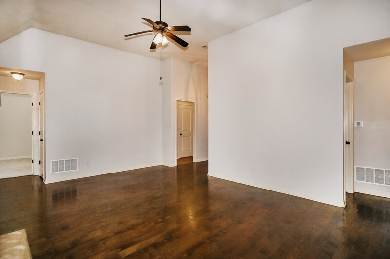 2,205/Mo, 2639 Cherry Tree Dr Southaven, MS 38672 Living Room View 2