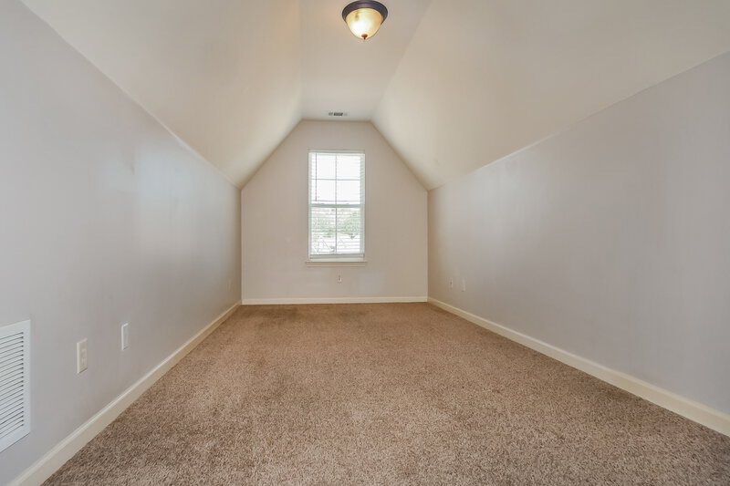 2,205/Mo, 2639 Cherry Tree Dr Southaven, MS 38672 Bonus Room View